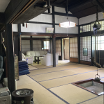 落ち着いた雰囲気の重厚な住空間