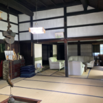 落ち着いた雰囲気の重厚な住空間